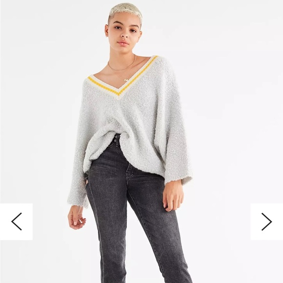 URBAN OUTFITTERS | Alex Cozy Wool Blend Dolman Sweater - Picture 7 of 8